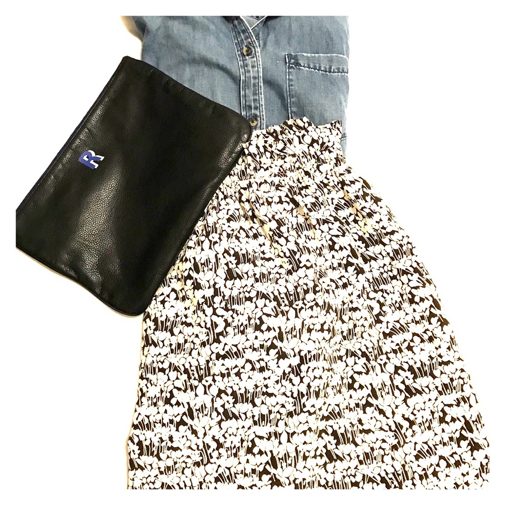 Club Monaco black and white silk skirt w/pockets
